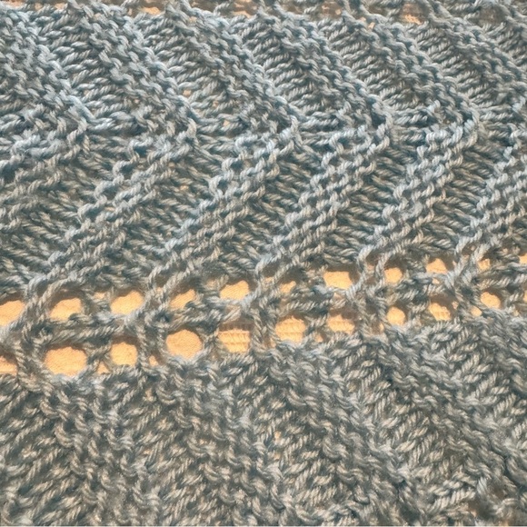 Handknit Light Blue Knit Full Double Bedspread - Picture 6 of 9